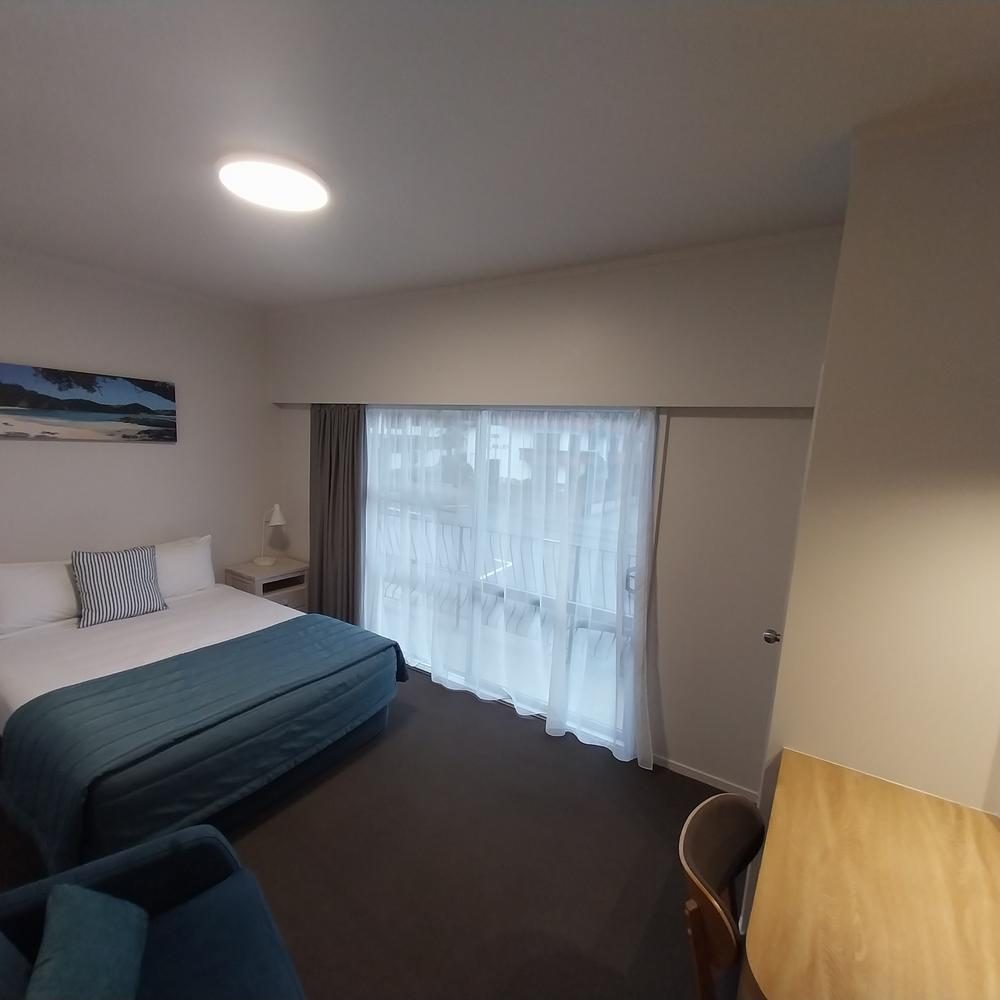 Top Floor 1-Bedroom